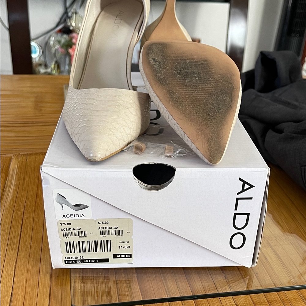 Aldo Cream Textured Heels worn once heal replacement comes with it
